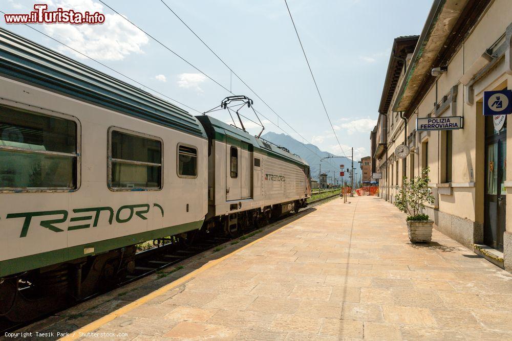 Immagine Binari della stazione ferroviaria di Domodossola, Piemonte - © Taesik Park / Shutterstock.com