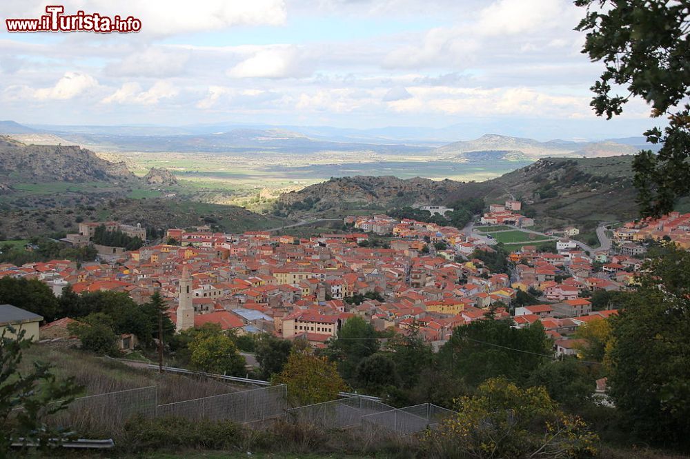 Immagine Il panorama della cittadina di Bonorva in Sardegna - © Gianni Careddu - CC BY-SA 4.0, Wikipedia