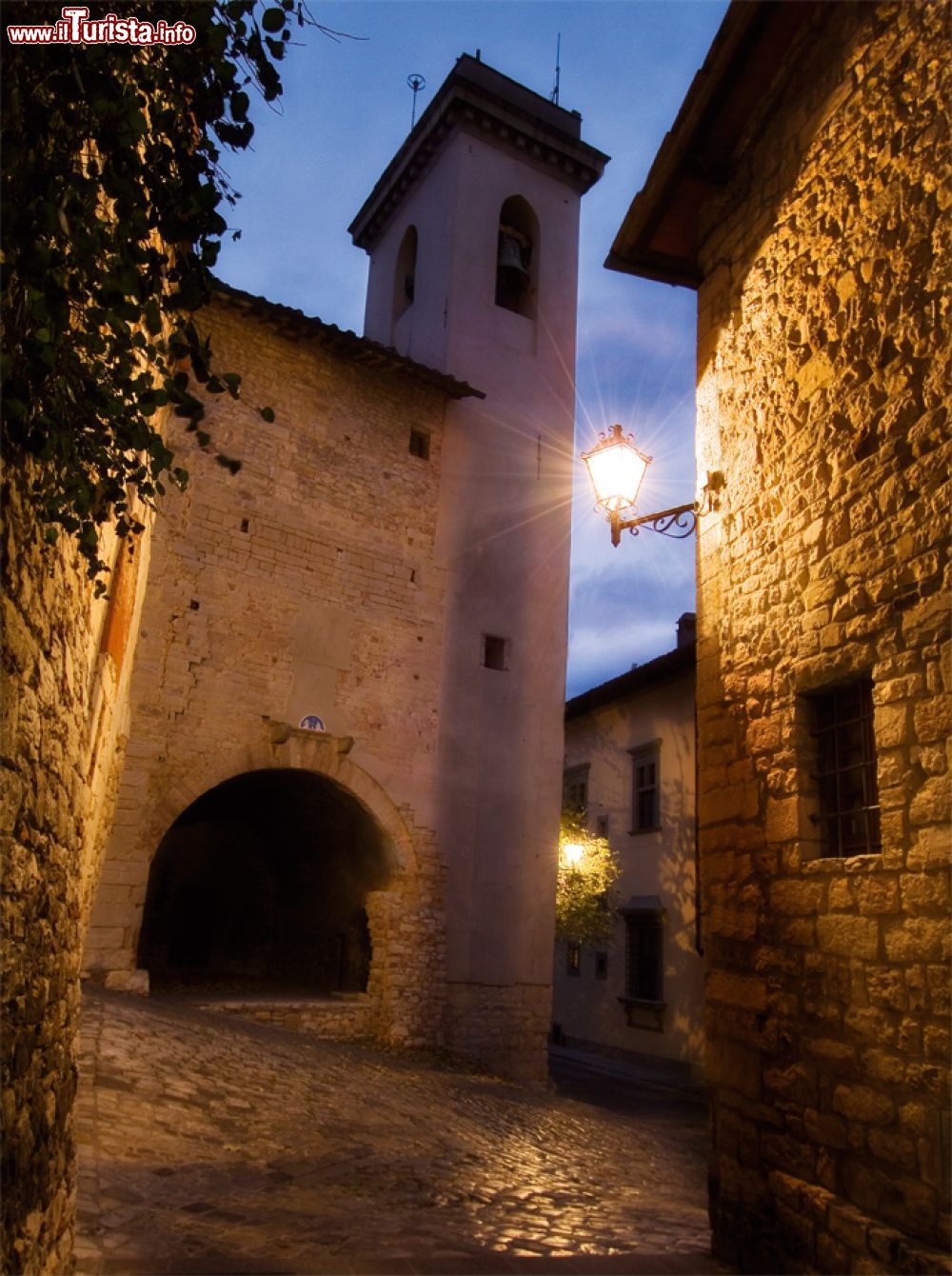 Immagine Visita al borgo medievale di Calenzano - © Lmagnolfi - CC BY-SA 4.0 - Wikipedia