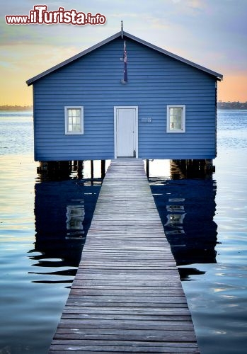 Immagine Box per barca sul fiume Swan a Perth, Australia.111711800