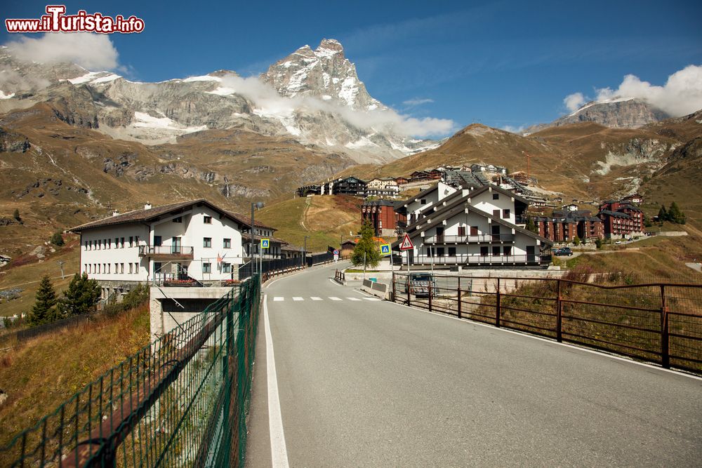 Immagine Breuil-Cervinia, Valle d'Aosta: sullo sfondo il Monte Cervino