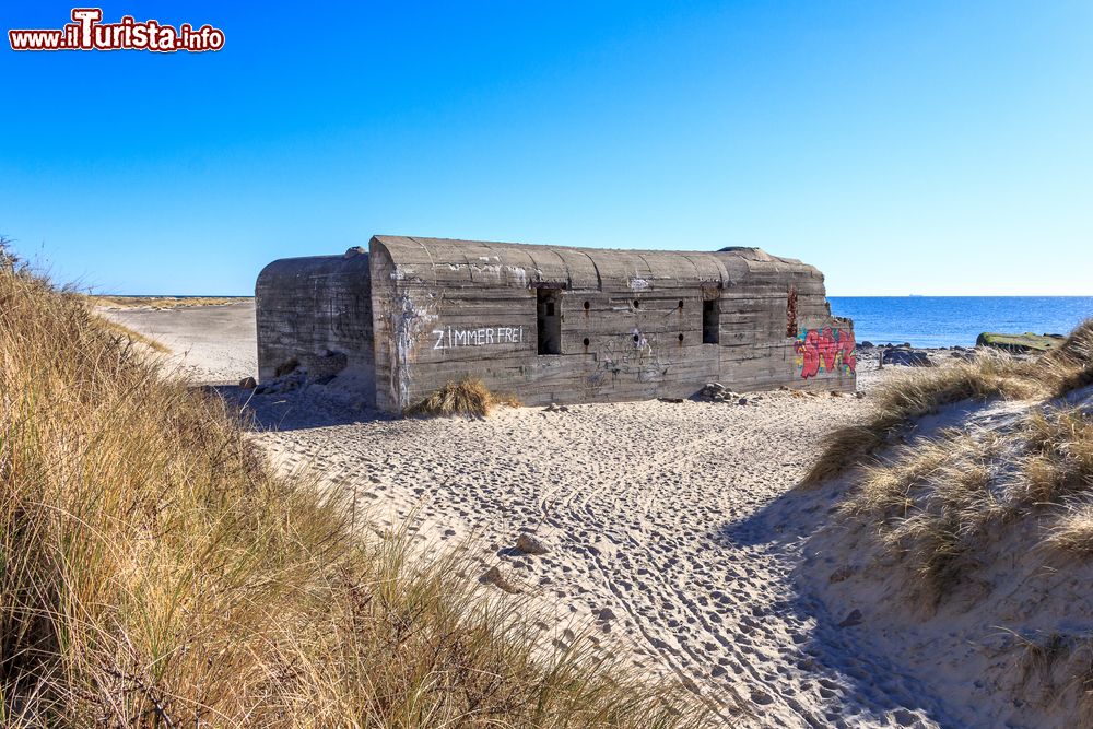 Immagine Un bunker sulla spiaggia di Skagen, Danimarca. Queste fortificazioni militari fanno parte della costruzione del muro atlantico.