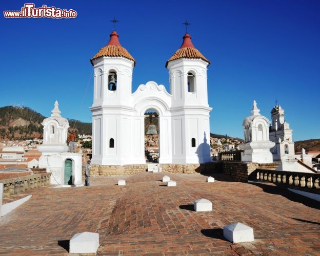 Immagine Un particolare del campanile del convento di San Felipe Neri, nel centro di Sucre, la capitale costituzionale della Bolivia - foto © Free Wind 2014 / Shutterstock