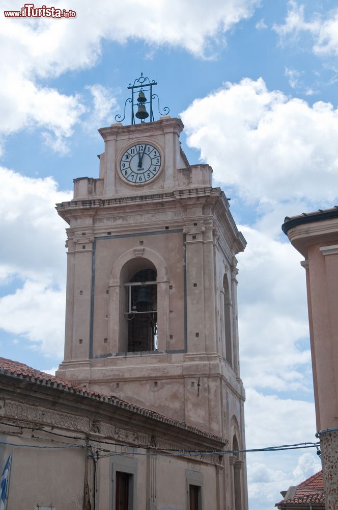 Immagine Il campanile di una chiesa nel centro di Nicotera in Calabria