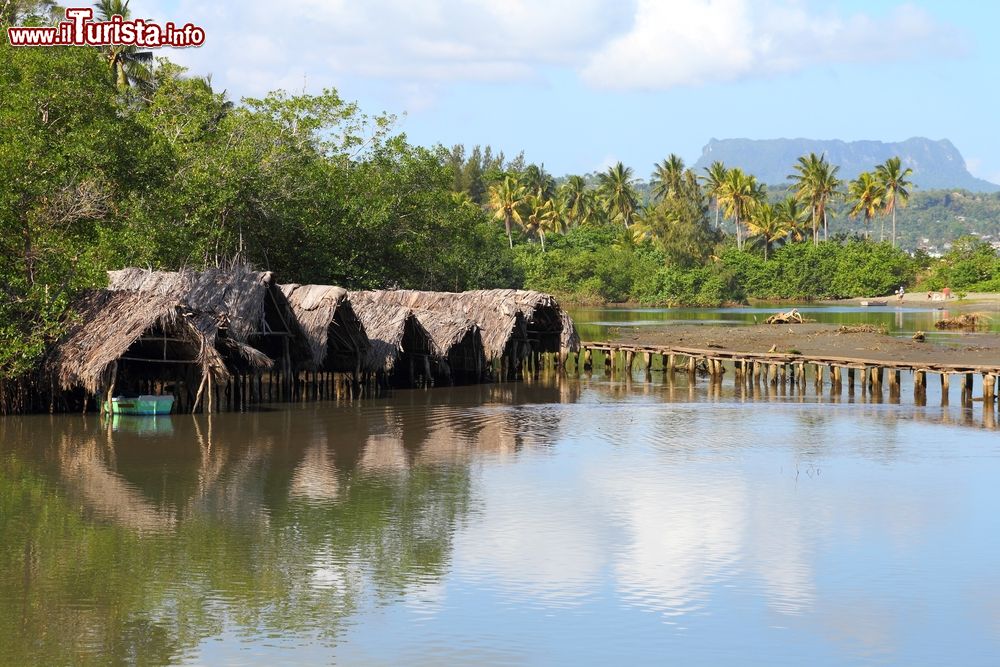 Immagine Le capanne dei pescatori nel Parque Nacional Alejandro de Humboldt, nei pressi di Baracoa (Cuba).