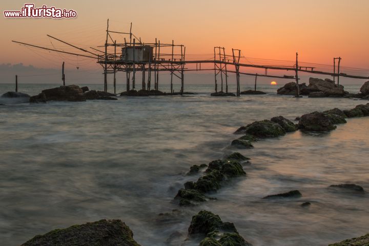 Immagine Un capanno da pesca sul mare, qui chiamato "trabocco", vicino ad Ortona in Abruzzo - foto © sgar80 / Shutterstock.com