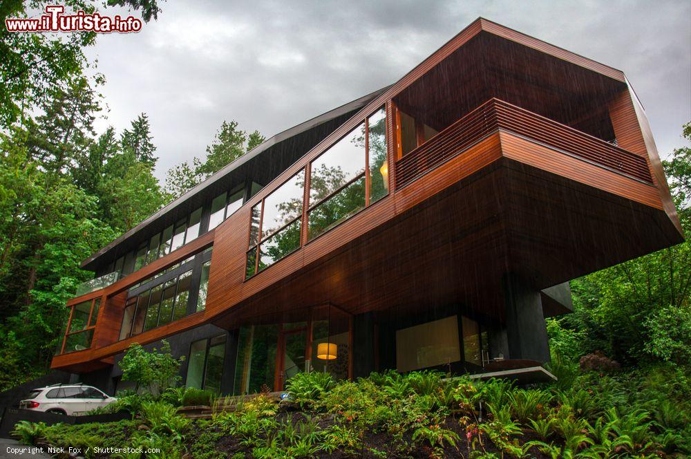 Immagine Questa casa della saga di Twilight, che nel film appartiene alla famiglia di vampiri "Cullens", si trova a Portland nell'Oregon - © Nick Fox / Shutterstock.com