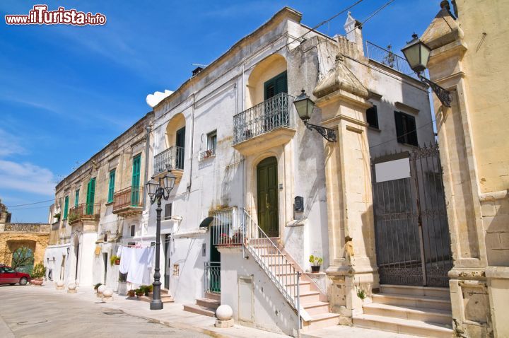 Immagine Una casa signorile all'interno del borgo antico di Montescaglioso in Basilicata - © Mi.Ti. / Shutterstock.com