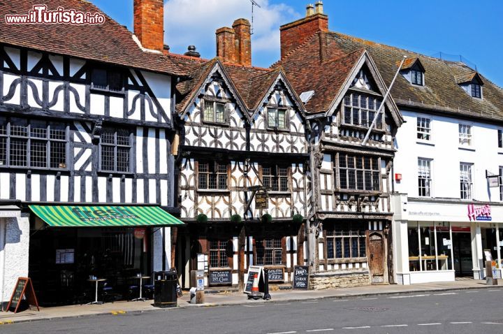 Immagine Case a graticcio nel centro di Stratford-upon-Avon in Inghilterra - © Arena Photo UK / Shutterstock.com