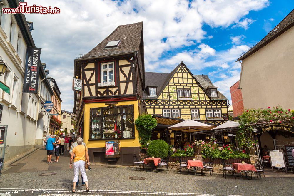 Immagine Case a graticcio nel centro storico di Rudesheim am Rhein, Assia, Germania - © S-F / Shutterstock.com