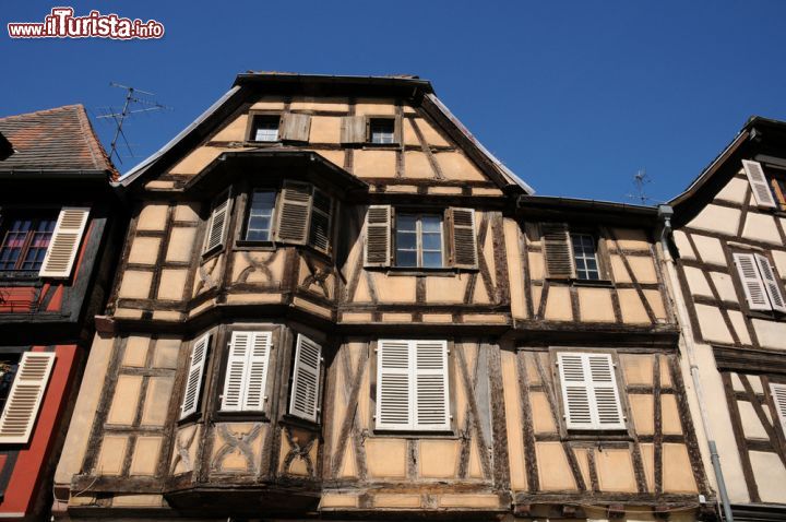 Immagine La tipica architettura a graticcio delle case del villaggio di Kaysersberg, nella regione francese dell'Alsazia - foto © Pack-Shot / Shutterstock.com