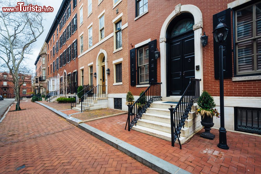 Immagine Case signorili in Delancey Place vicino a Rittenhouse Square nel centro di Philadelphia, Pennsylvania (USA).