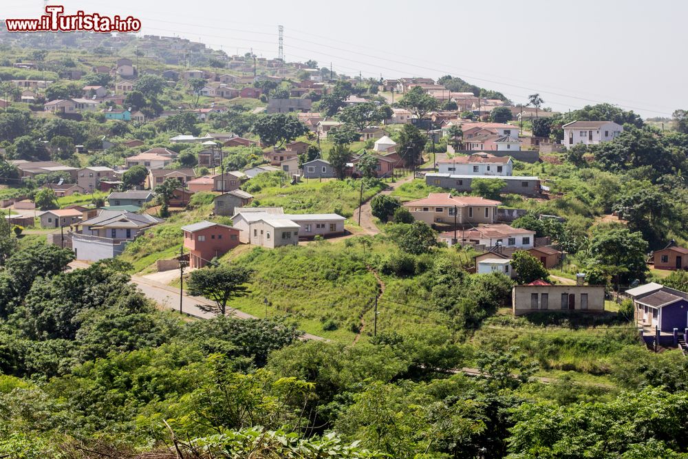 Immagine Case tipiche del Zululand nelle zone rurali della provincia Kwazulu Natal in Sudafrica