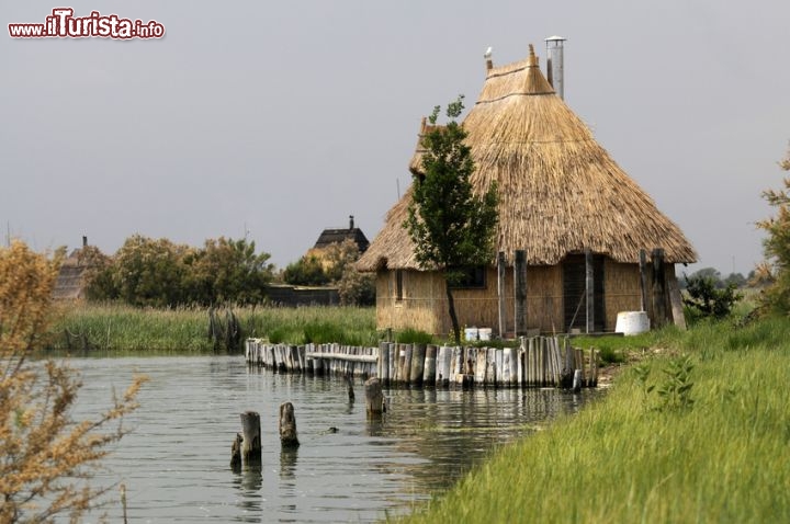 Immagine Casoni dei pescatori nella Laguna di Grado - © Comugnero Silvana