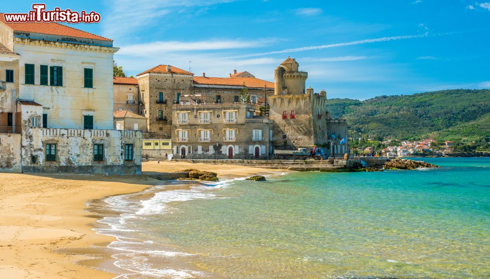 Immagine Castellebate una delle mete top del CIlento da visitare in un tour ideale della penisola della Campania