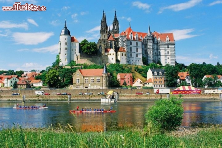 Immagine Il castello di Albrechtsburg sovrasta la città di Meissen in Sassonia - © Manfred Lhose