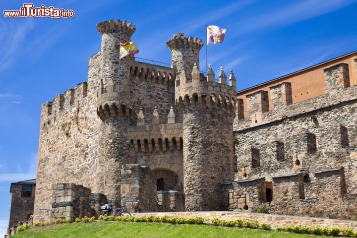 Immagine Castello templare a Ponferrada, Spagna