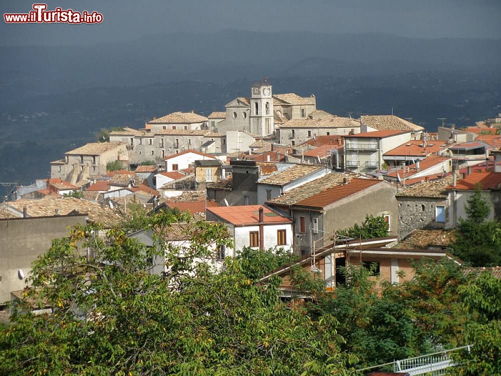 Immagine Castelvetere sul Calore si trova in Campania ed è conosciuta per il suo Carnevale.
