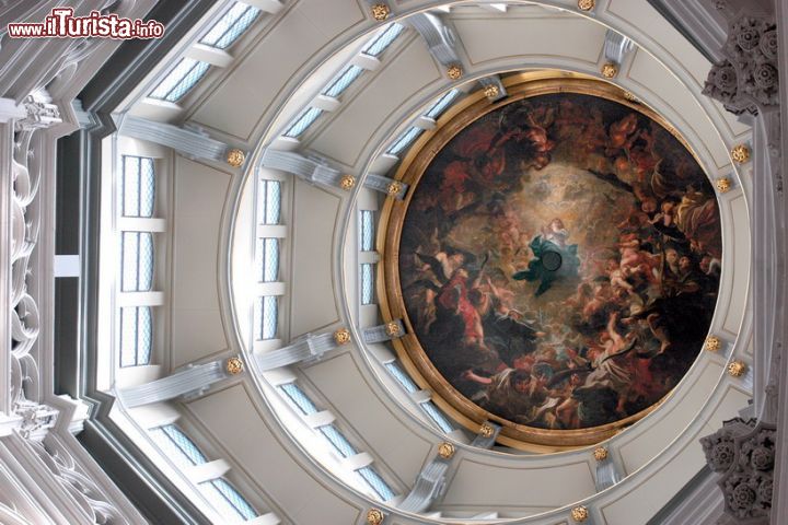 Immagine Cattedrale, Anversa: un particolare del soffitto della Onze-Lieve-Vrouwekathedraal, Patrimonio dell'Umanità dichiarato dall'UNESCO nel 1999 - © Antwerpen Toerisme Congres
