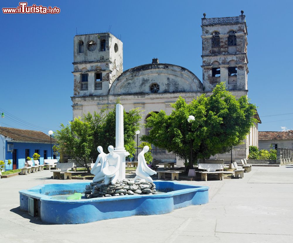 Immagine La Cattedrale di Baracoa (Cuba) sorge in Plaza Independencia ed è nota con il nome di Nuestra Señora de la Asunciòn.