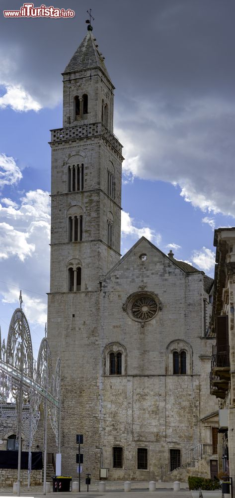 Immagine Cattedrale romanica nel centro di Palo del Colle in Puglia