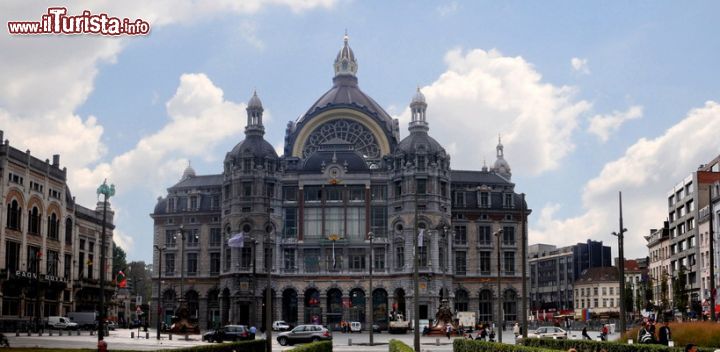 Immagine Central Station, Anversa: sembra più una cattedrale che non una stazione. La rivista statunitense Newsweek l'ha classificata come la quarta stazione più bella del mondo - Foto © Antwerp Tourism & Congres