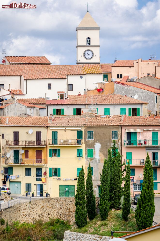 Immagine Il centro storico di Capoliveri, Isola d'Elba, Toscana. Passeggiando nella parte più antica di questo villaggio si possono ammirare graziosi scorci fotografici.