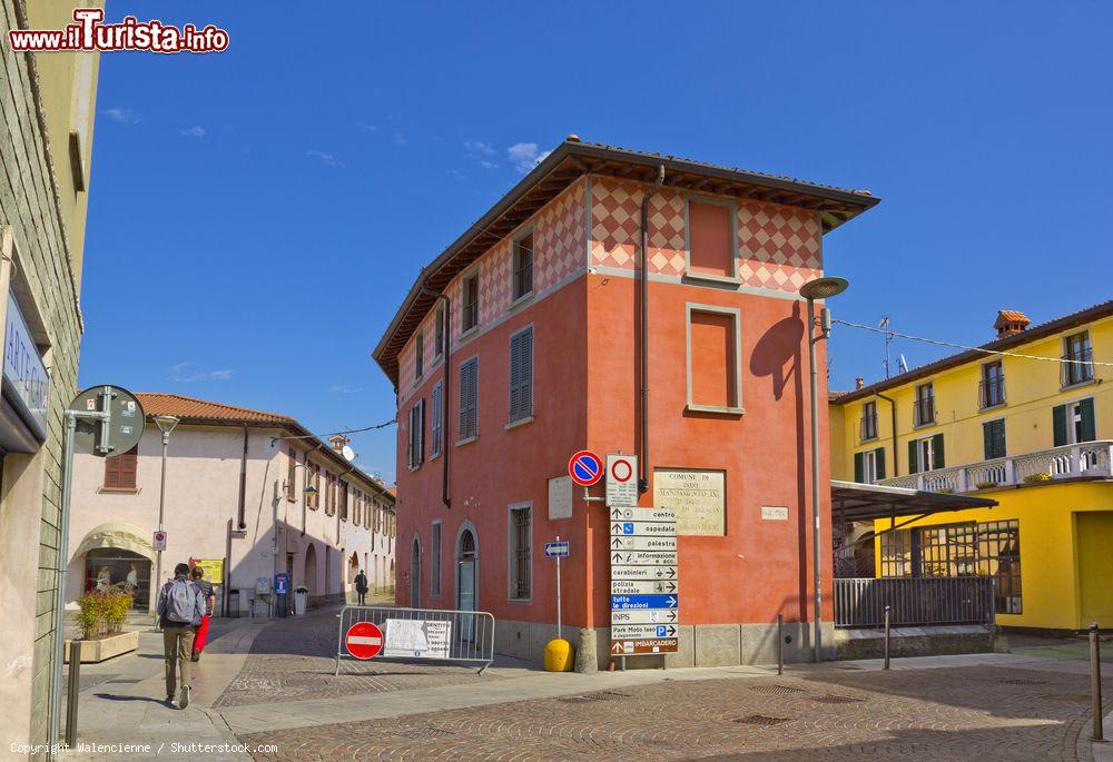 Immagine Scorcio del centro storico di Iseo in provincia di Brescia (Lombardia) - foto © Walencienne / Shutterstock.com
