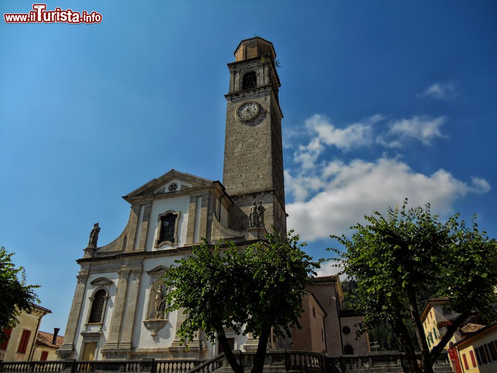 Immagine Una chiesa a Cison di Valmarino, uno dei Borghi Più belli d'Italia, Veneto.