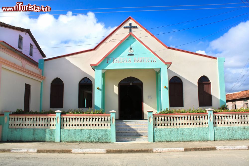 Immagine Una chiesa battista a Baracoa, nella provincia di Guantànamo, Cuba.