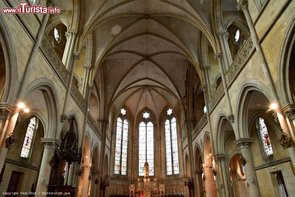 Immagine La chiesa di Notre-Dame-du-Bon-Secours si trova nel centro storico di Trouville-sur-Mer (Francia) - © Pack-Shot / Shutterstock.com
