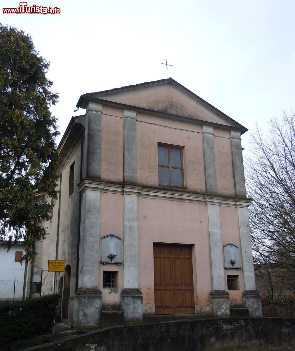 Immagine Chiesa della Beata Vergine del Carmine a Isola Dovarese in Lombardia - © Massimo Telò -CC BY-SA 3.0, Wikipedia