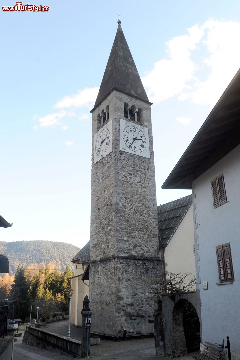 Immagine La Chiesa della Conversione di San Paolo a Marcena di Rumo in Trentino - © Niccolò Caranti, CC BY-SA 4.0, Wikipedia