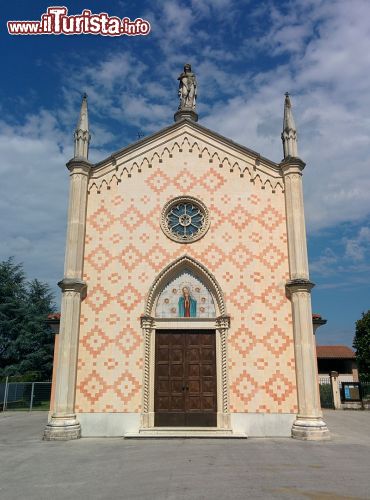 Immagine La Chiesa di San Bartolomeo a Rettorgole di Caldogno - © Dan1gia2 - CC BY-SA 4.0 - wikipedia.org