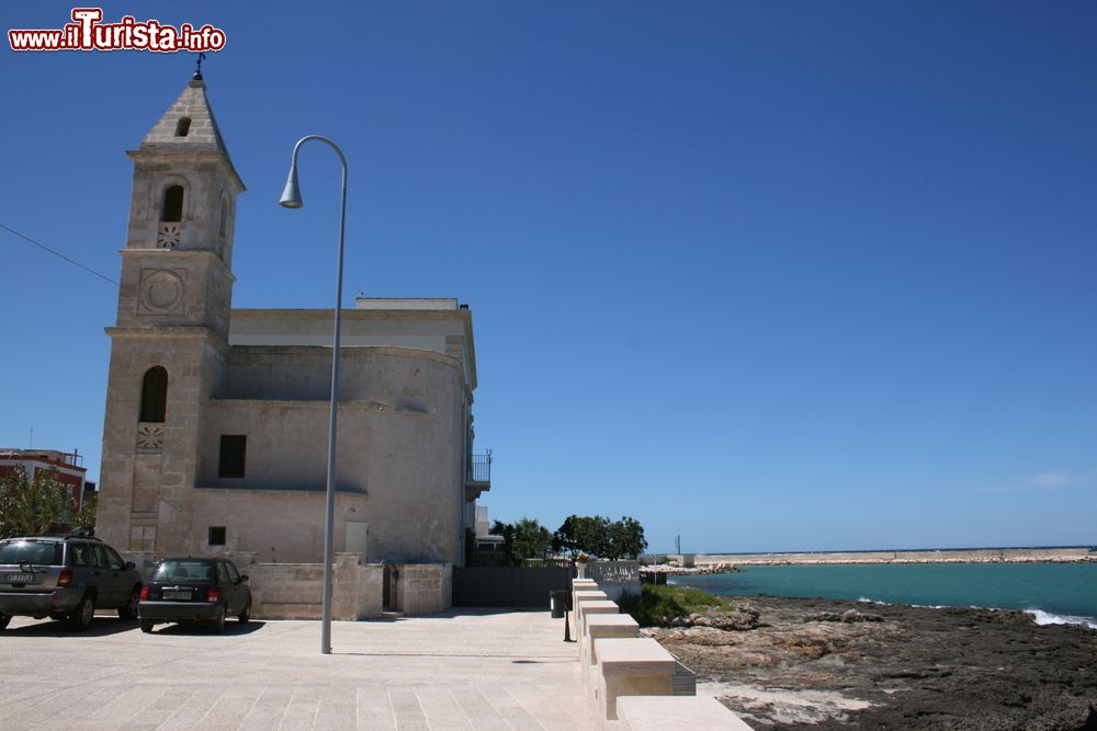 Immagine La Chiesa di San Francesco da Paola a Savelletri, vicino a Fasano, Puglia
