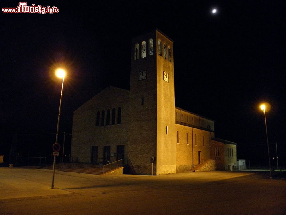 Immagine La Chiesa di San Paterniano a Brenta d'Abbà frazione di Correzzola in Veneto - © Threecharlie - CC BY-SA 3.0, Wikipedia