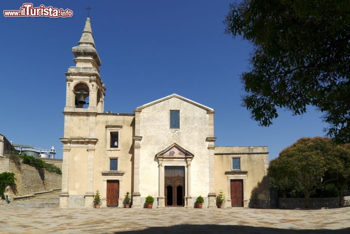 Immagine La chiesa di Santo Spirito si trova a Gangi in Sicilia - © ollirg / Shutterstock.com