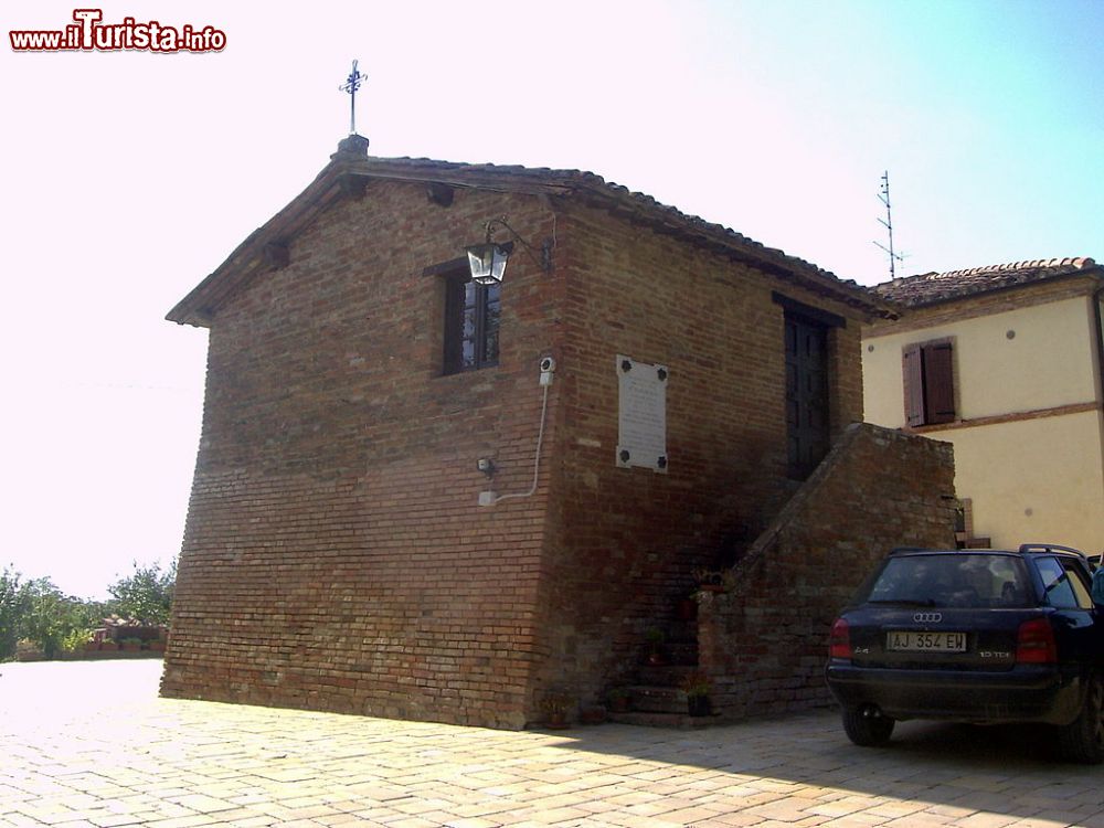 Immagine Chiesa di S.Margherita vicino a Pozzuolo in Umbria - © myself - GFDL, Wikipedia