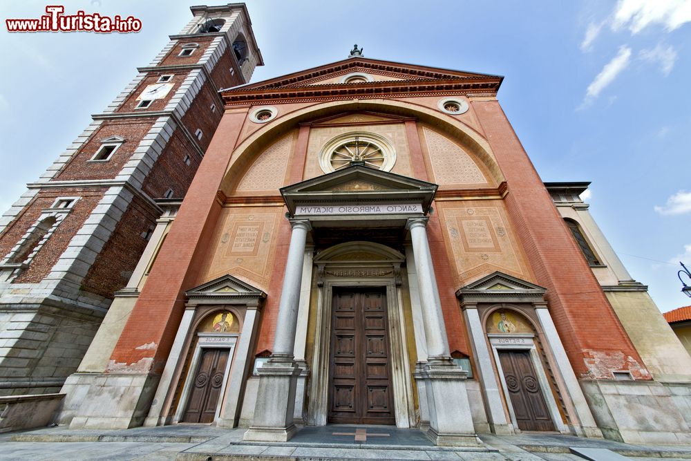 Immagine Chiesa e campanile nella cittò di Legnano in Lombardia