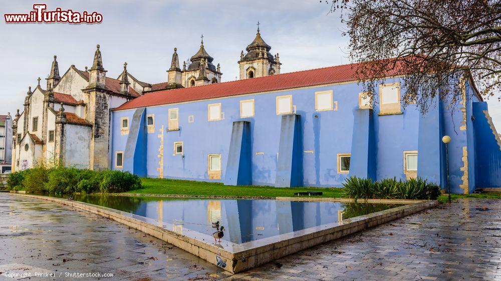 Immagine Chiesa e convento di Saint Augustine a Leiria, Portogallo. In questo ex complesso conventuale sorge un museo sulla storia della regione  - © RAndrei / Shutterstock.com