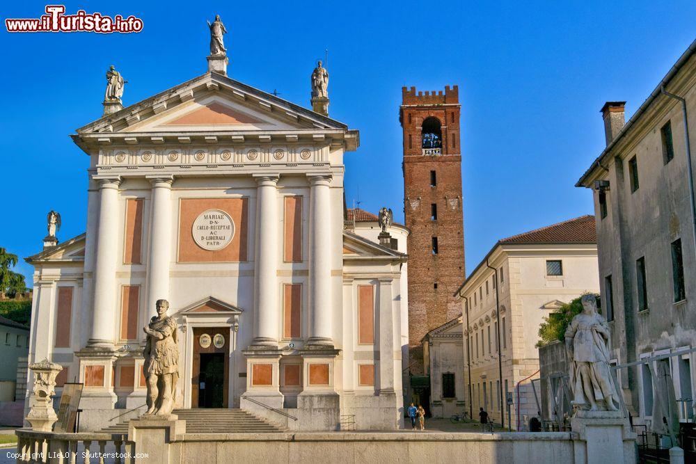 Immagine Chiesa in centro a Castelfranco Veneto, vicino a Treviso - © LIeLO / Shutterstock.com