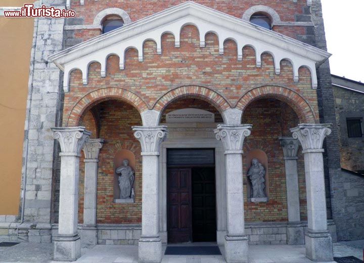Immagine La Chiesa di San Rocco si trova nei pressi di Piazza del Popolo a Palata, in Molise