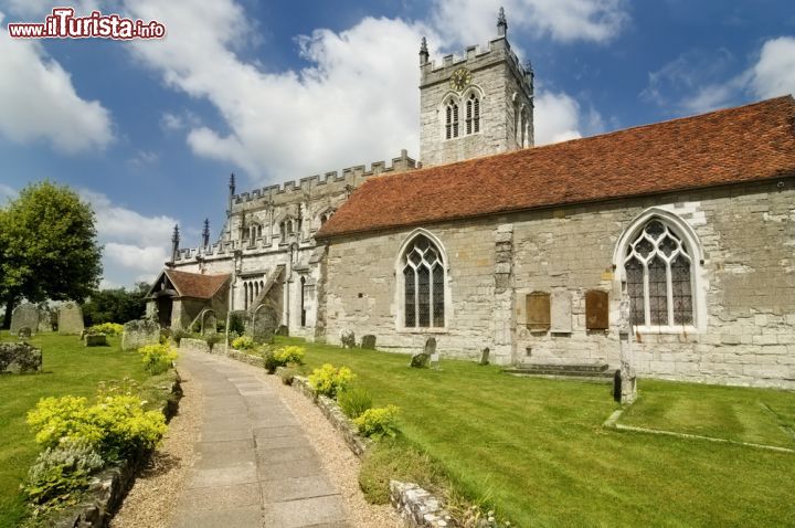 Immagine Chiesa St.Peter's a Stratford-upon-Avon, Inghilterra - © Paul Matthew Photography / Shutterstock.com