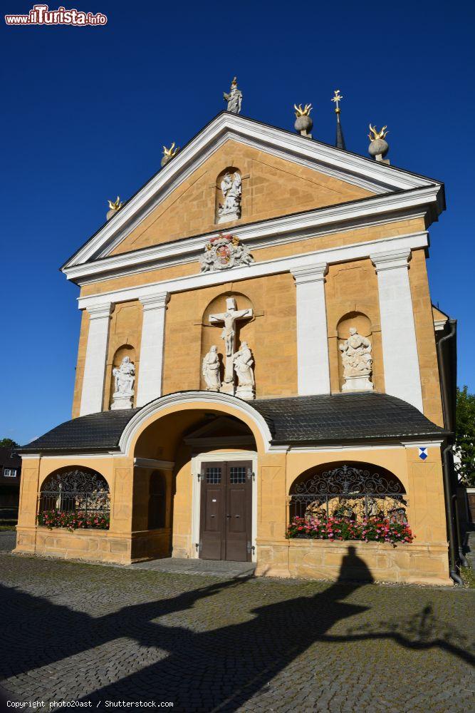 Immagine La chiesetta dell'Assunzione di Maria nel villaggio di Memmelsdorf nei pressi di Bamberga, Baviera (Germania) - © photo20ast / Shutterstock.com