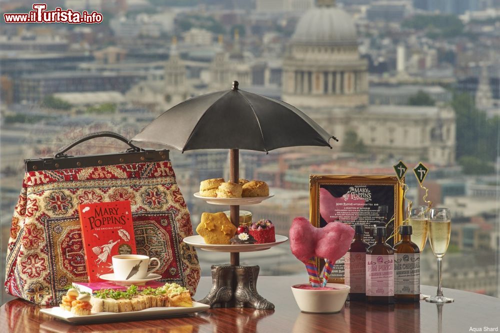 Immagine Come Mary Poppins a Londra: the e pasticcini sui tetti all'Aqua Shard con panorama - © visit britain