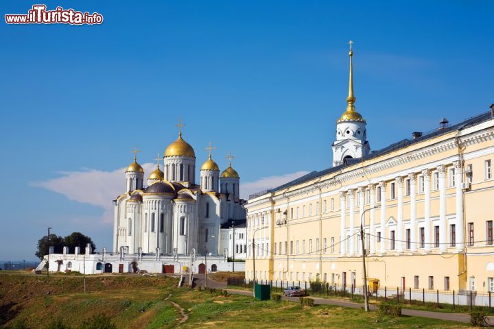 Immagine Complesso della Cattedrale Assunzione a Vladimir Russia - © Iakov Filimonov / Shutterstock.com