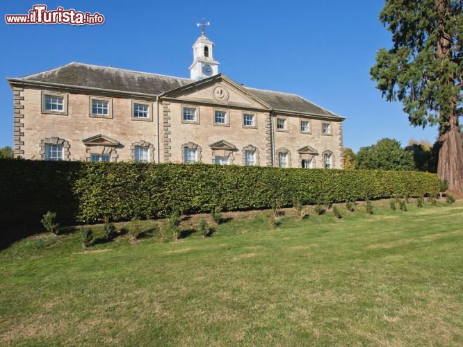 Immagine Compton Verney nel Warwickshire vicino a Stratford-upon-Avon, l'edificio ospita una rinomata galleria d'arte - © jamesdavidphoto / Shutterstock.com