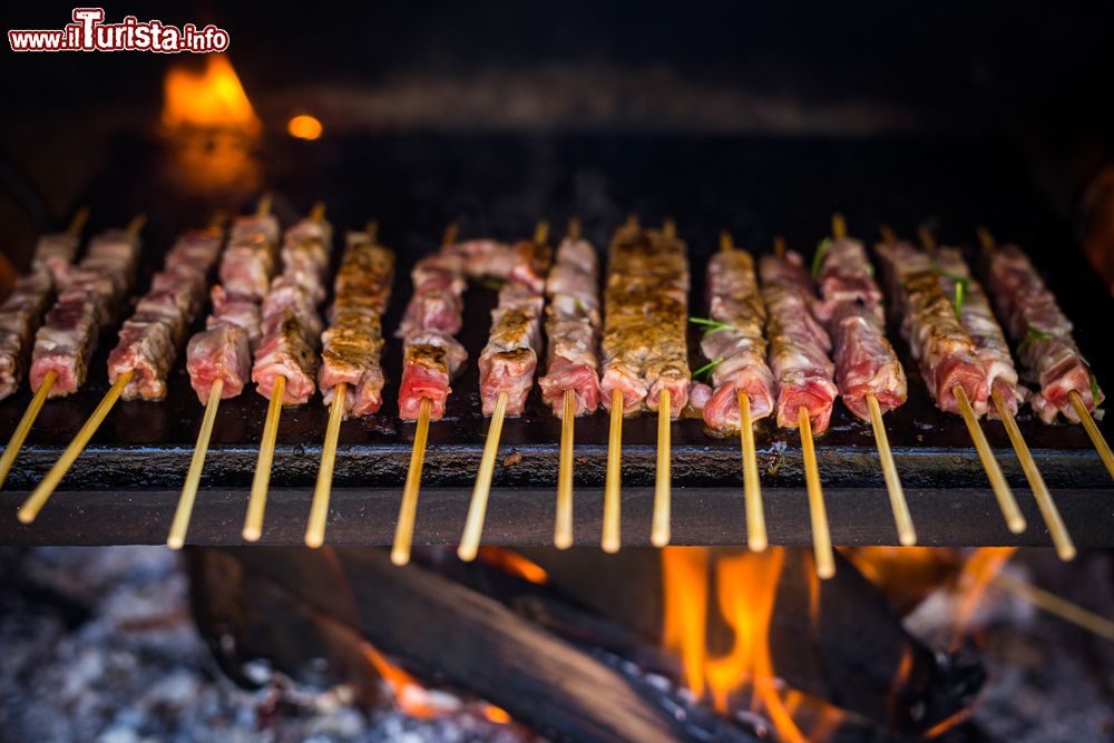 Immagine Corropoli, Abruzzo: gli arrosticini sono protagonisti della Sagra dei Piatti Tipici