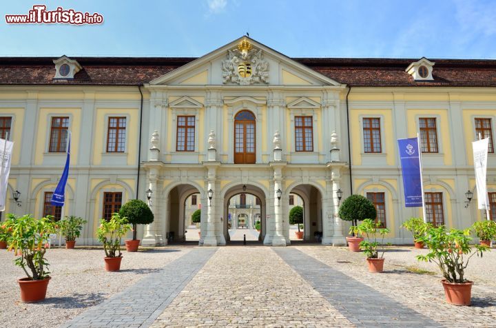 Immagine Cortile interno della Residenza di Ludwigsburg, Germania - © clearlens / Shutterstock.com