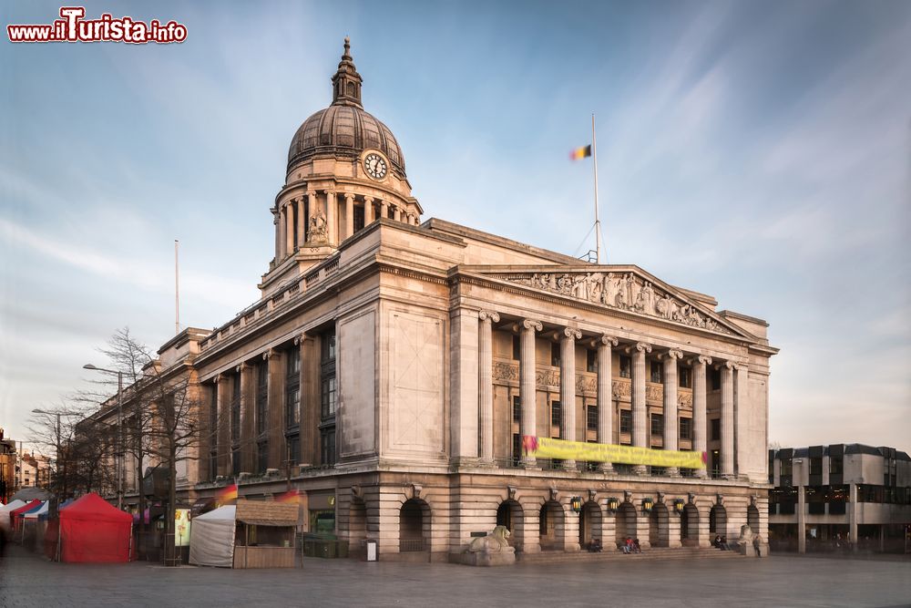 Immagine Council House a Nottingham fotografata di sera, Inghilterra.